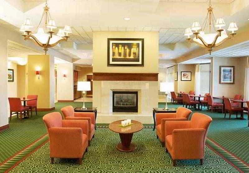 Courtyard By Marriott Bloomington Hotel Interior photo